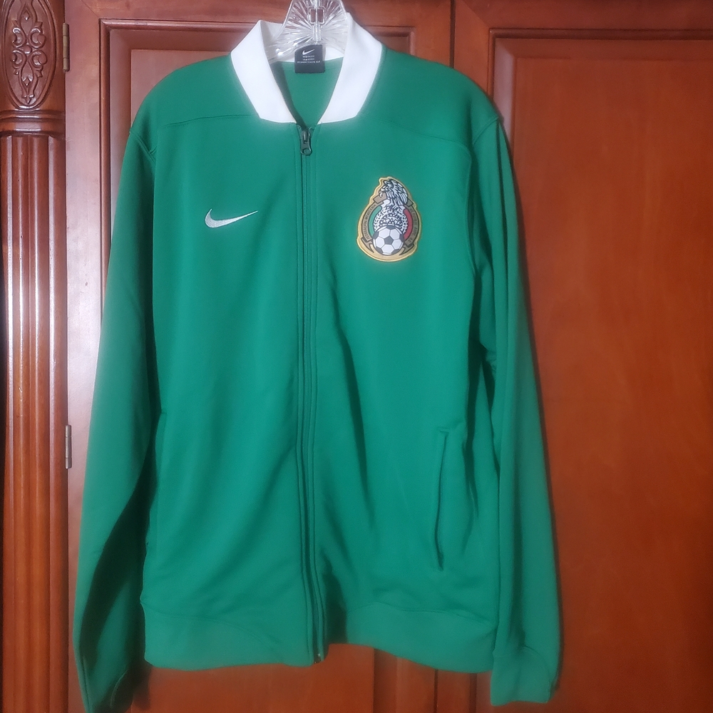 ❌SOLD❌ Nike Green Mexico Soccer Jacket Sz L In GUC RARE!!